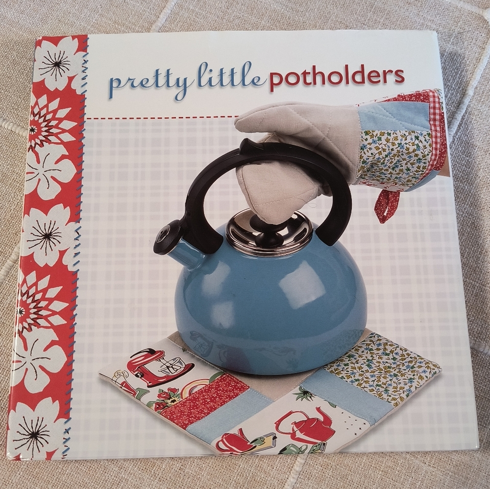 Pretty Little Potholders Sewing Book